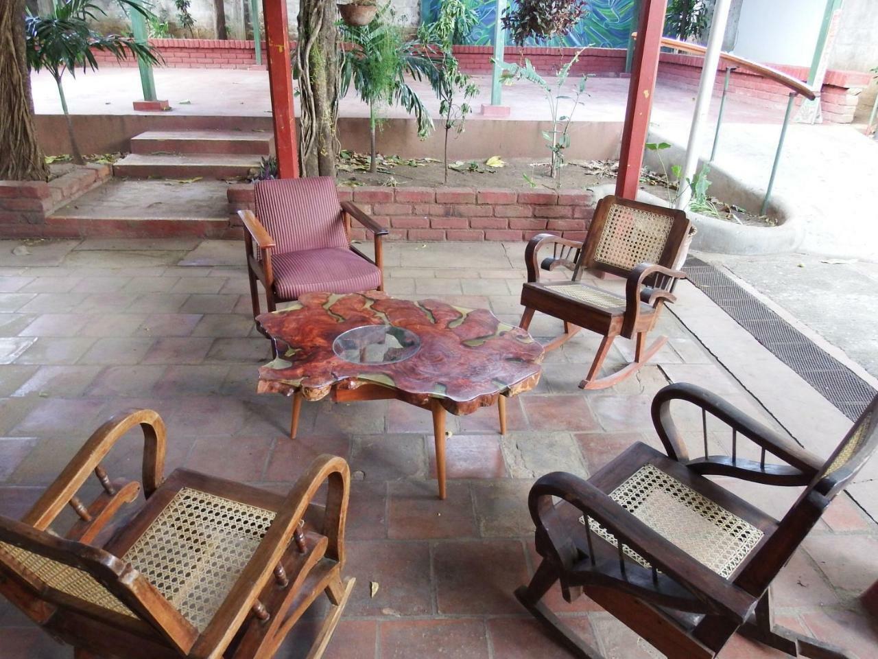 Casa Benjamin Linder Hotel มานากัว ภายนอก รูปภาพ